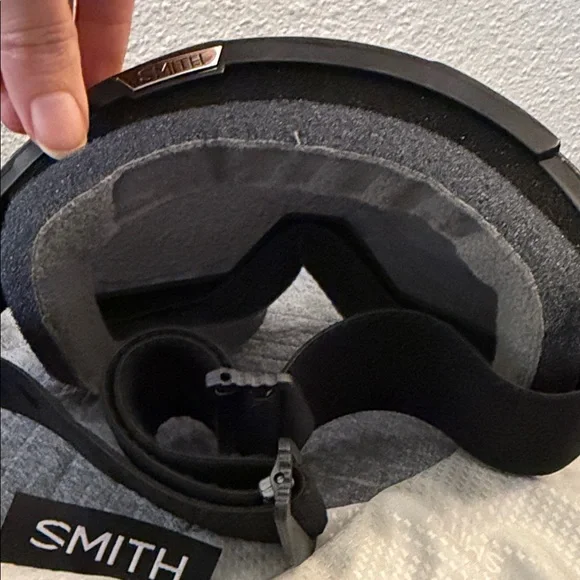 SMITH Squad Ski And Snowboard Goggles - Picture 3 of 7